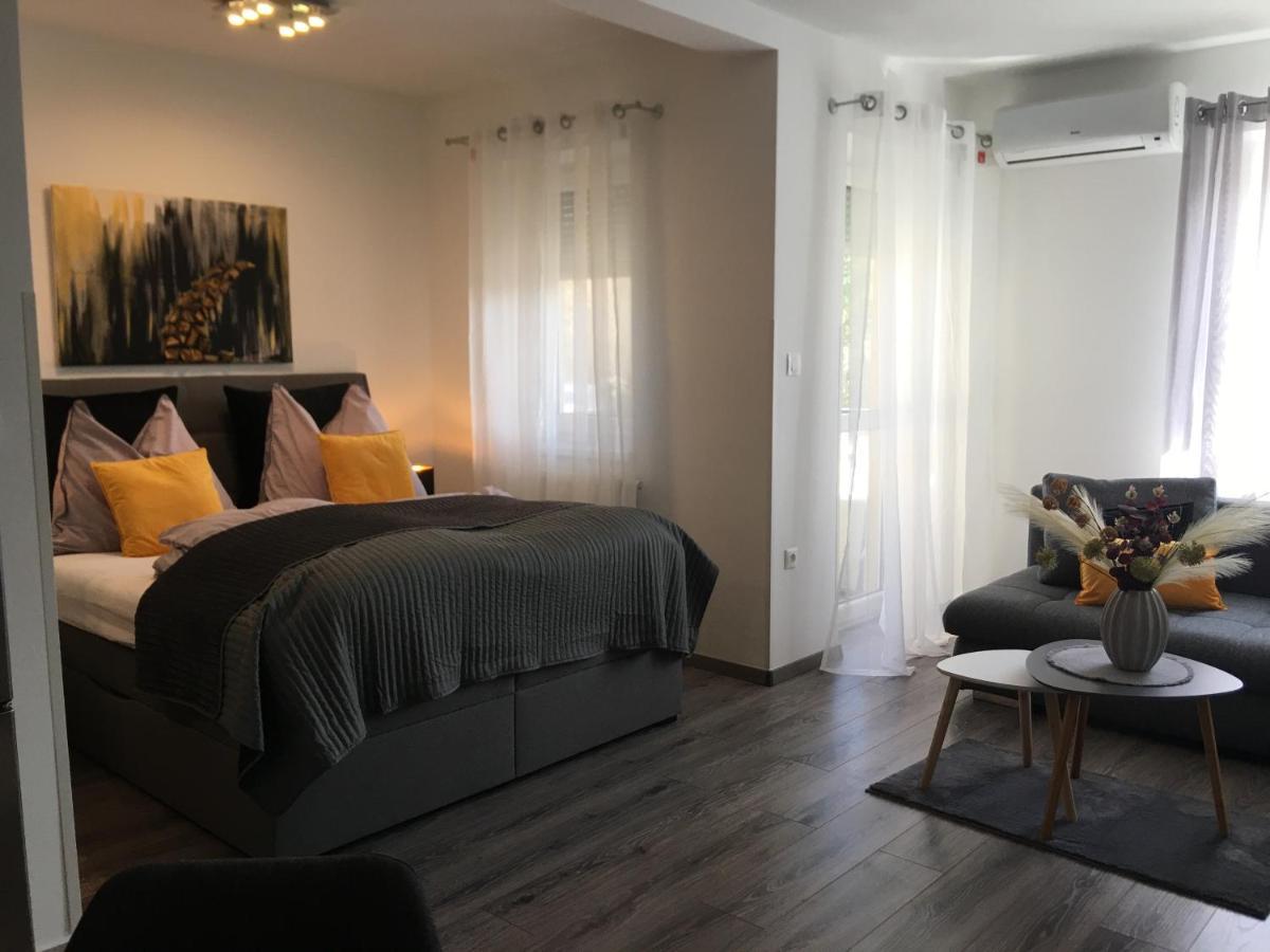 Home Apartment Sopron Exterior photo